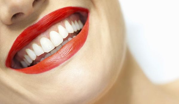 Make-Up Tricks To Make Your Teeth Look Whiter