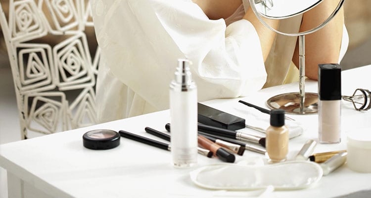 15 Creative Ways To Reuse Your Makeup