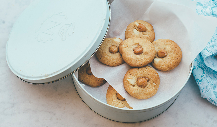 Macadamia Butter Biscuits