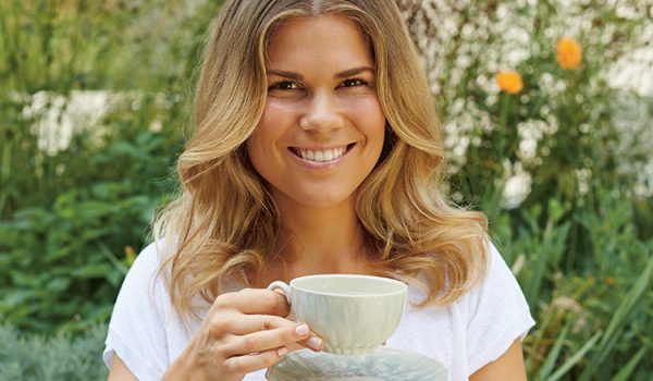 Former Bondi dweller, Nutritionist, Heath Coach and Yoga Teacher Madeleine Shaw Talks About Her Self-Confessed ‘Obsession’ With Australia And Her New Book, Get the Glow.
