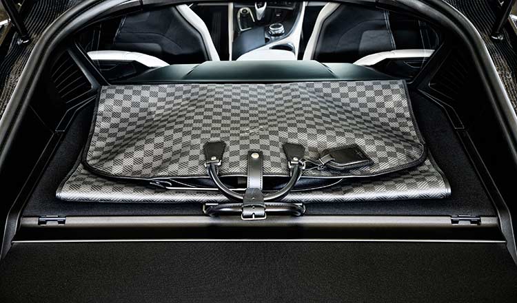 Louis Vuitton Luggage set for BMW i8