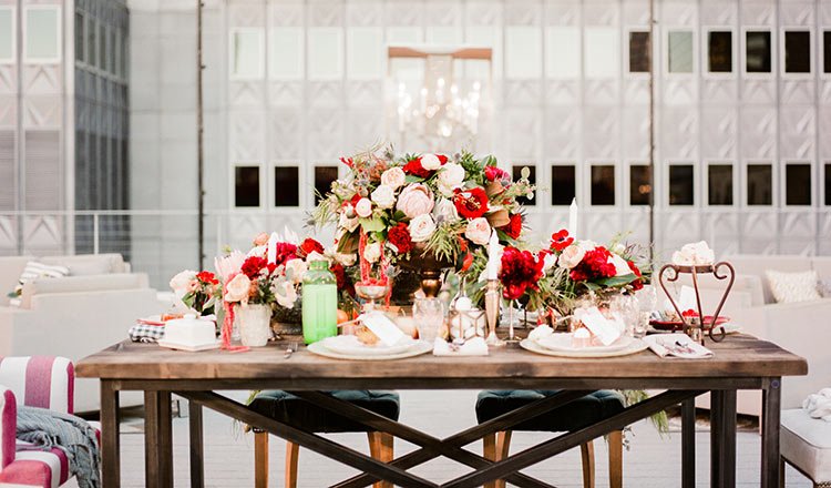 A Very Merry Christmas Table Setting