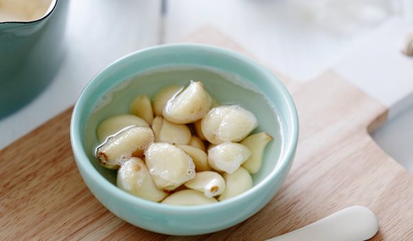 Garlic Confit: A Christmas Condiment
