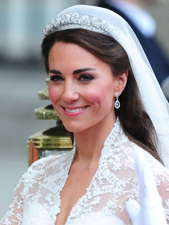 Designer Sues Over Kate Middleton’s Wedding Dress2