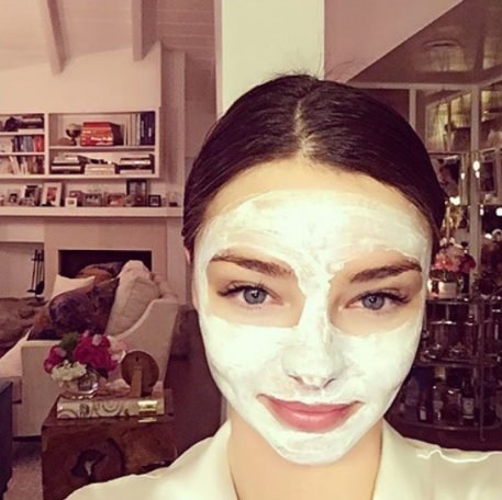 How To Make A ‘Supermodel’ Face Mask With 3 Ingredients2