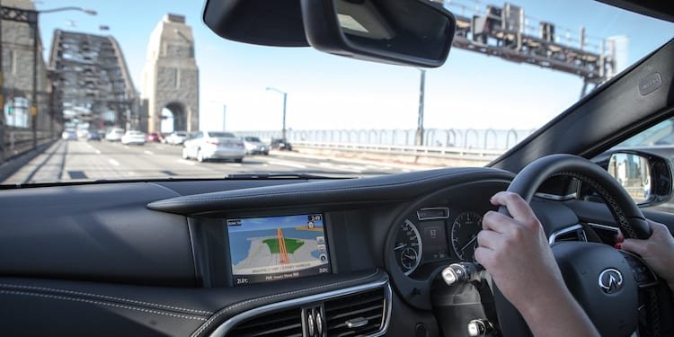 2017-infiniti-q30s-2-2d-9