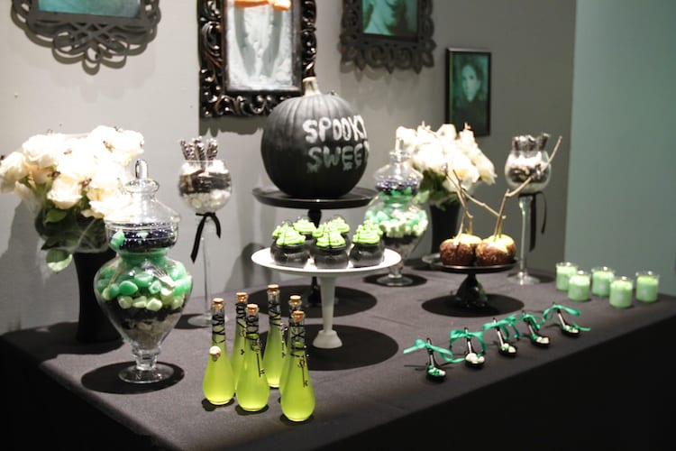 Halloween table setting that is both scary yet stylish