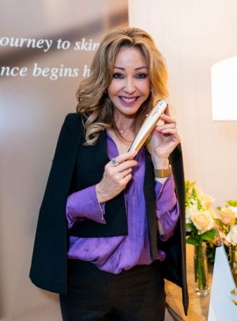 Synergie Skincare founder Terri Vinson with the Plabeau G4+ 