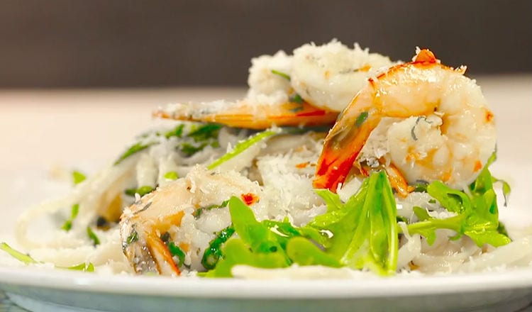 Pasta meal with prawn, garlic and spices