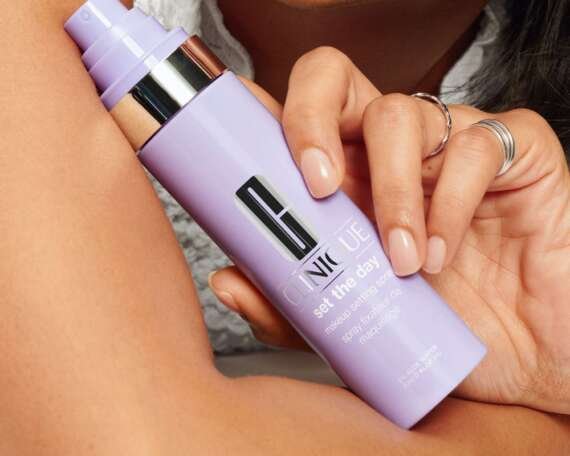 Clinique setting spray