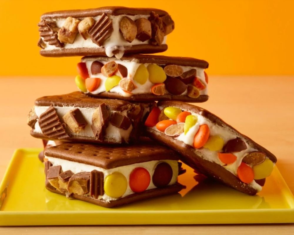 Reese's Halloween Ice Cream Sandwiches