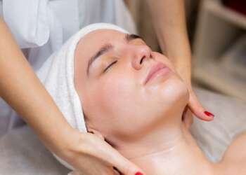 Infinity Non-Invasive Face Lift at Stay Young Cryo Double Bay