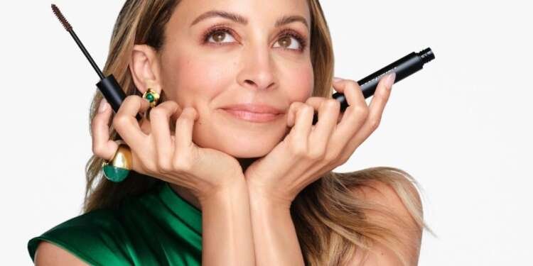 Nicole Richie Nude by Nature