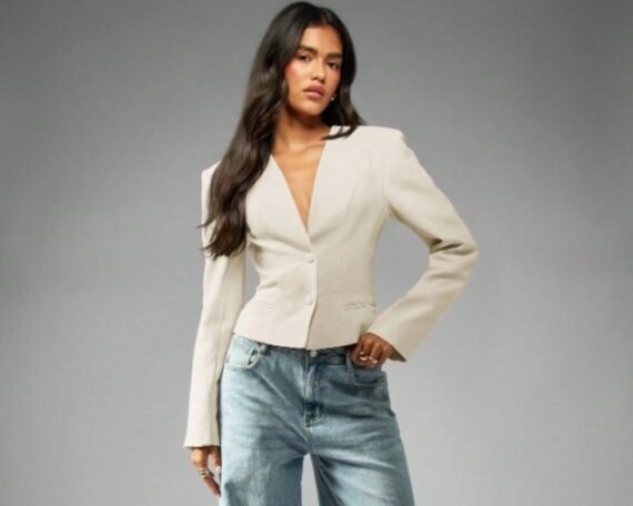 Pantone Cloud Dancer