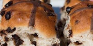 chocolate Vegan hot cross buns