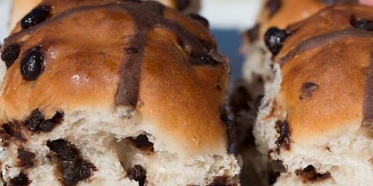 chocolate Vegan hot cross buns