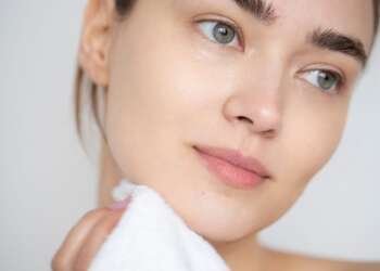 Repair damaged skin barrier