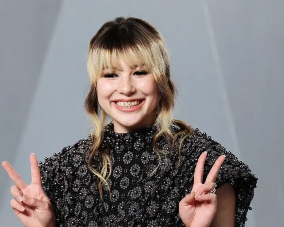 Best Oscars Hair Alysa Liu