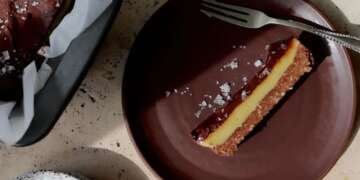 healthy Easter Chocolate Caramel Slice