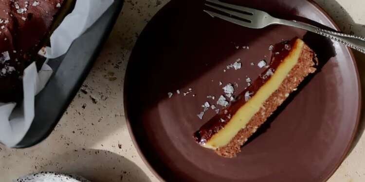 healthy Easter Chocolate Caramel Slice