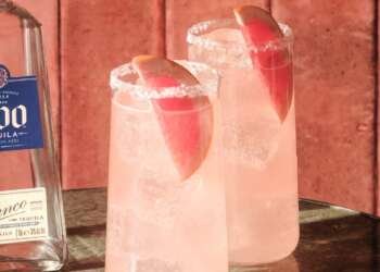 3 ingredient cocktail 1800 Paloma