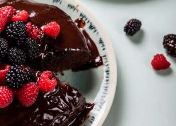 healthy easter chocolate cake