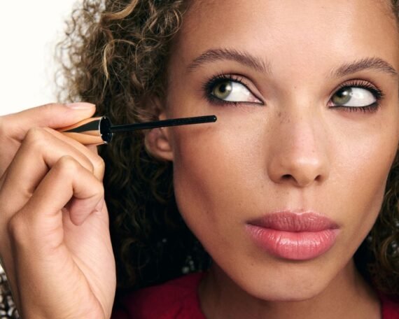 Mecca tubing mascara