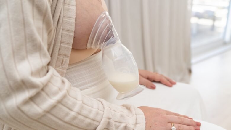 Silicone breast pump by Haakaa