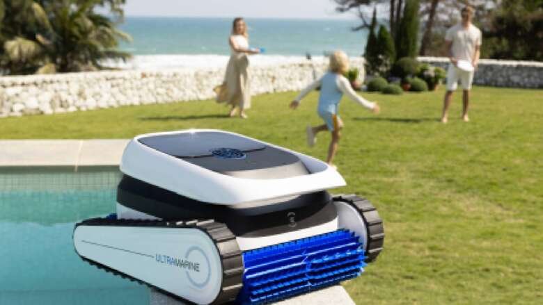 ultramarine-robotic-pool-cleaner